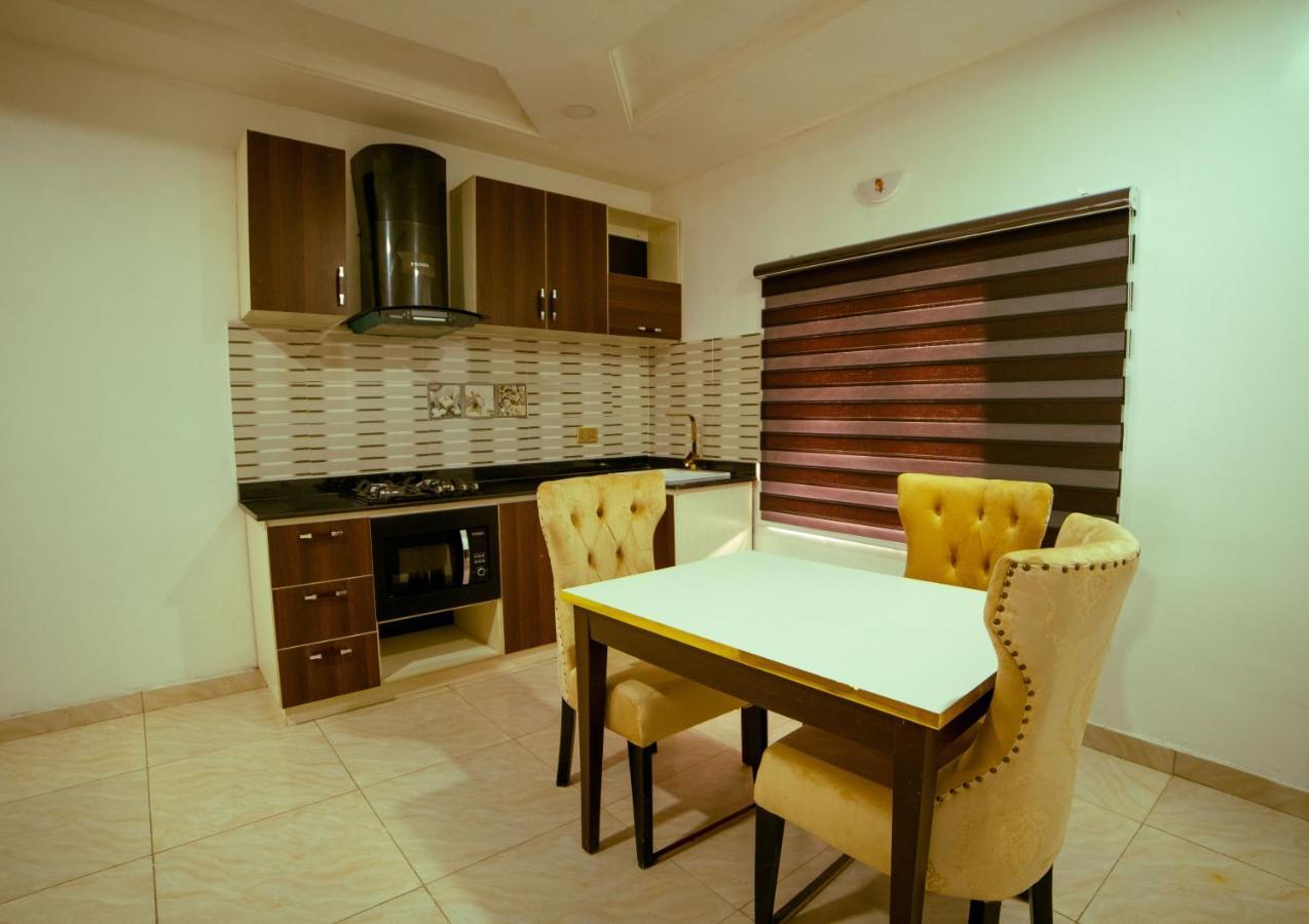 247 Luxury Hotel & Apartment Ajah 莱基 外观 照片