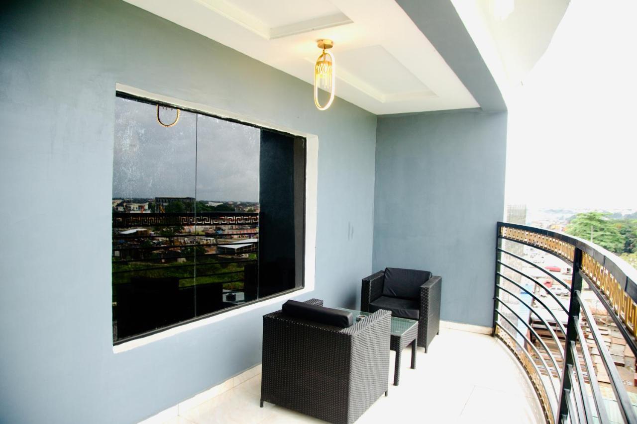 247 Luxury Hotel & Apartment Ajah 莱基 外观 照片