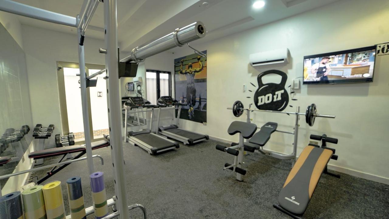 247 Luxury Hotel & Apartment Ajah 莱基 外观 照片