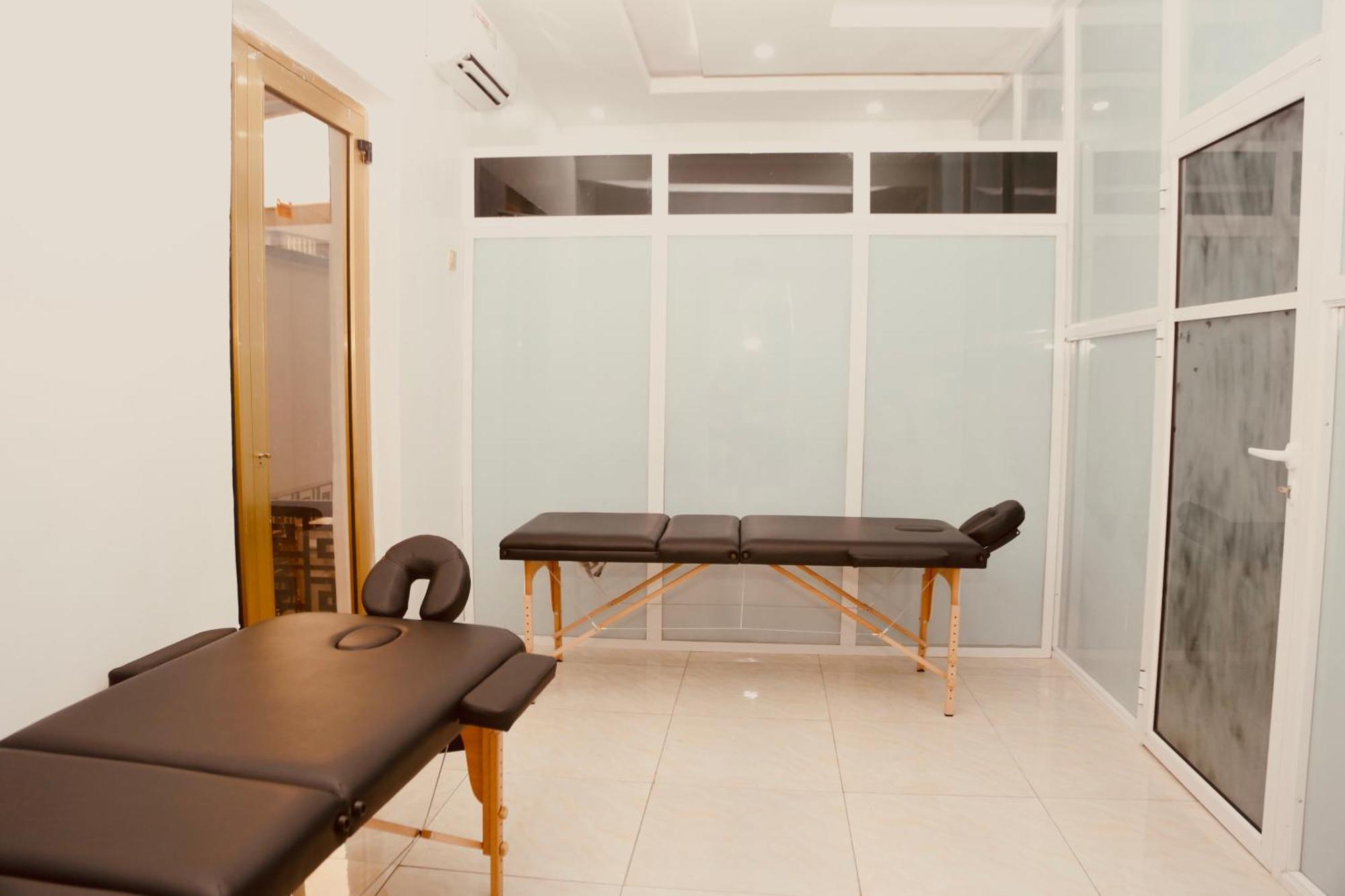 247 Luxury Hotel & Apartment Ajah 莱基 外观 照片