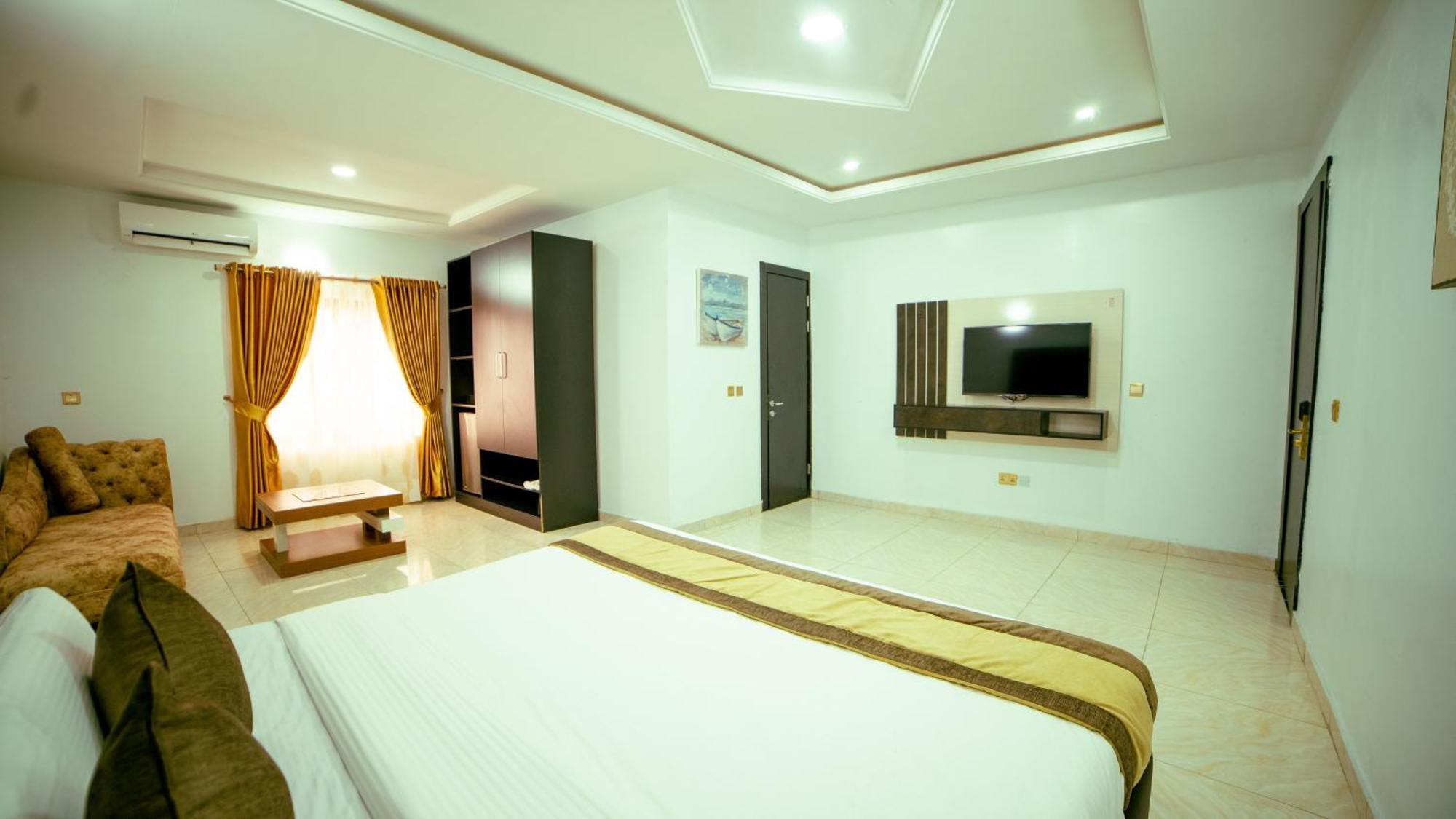 247 Luxury Hotel & Apartment Ajah 莱基 外观 照片