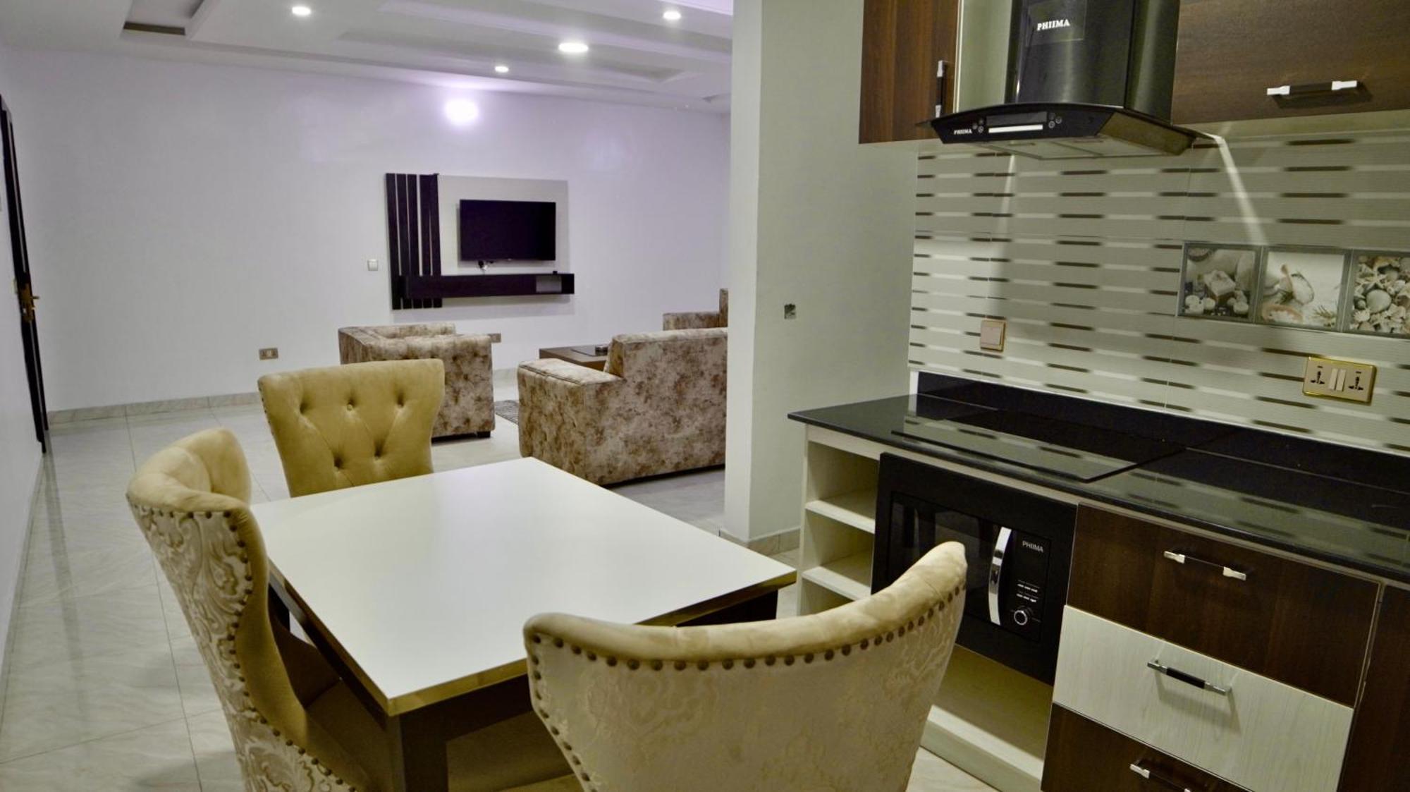 247 Luxury Hotel & Apartment Ajah 莱基 外观 照片